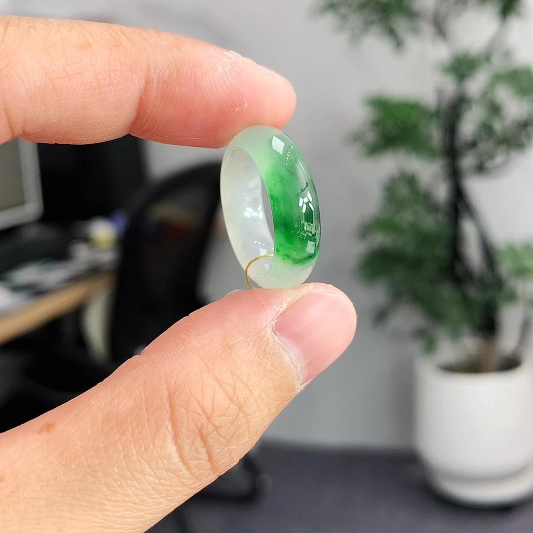 翡翠未镶嵌戒指8号