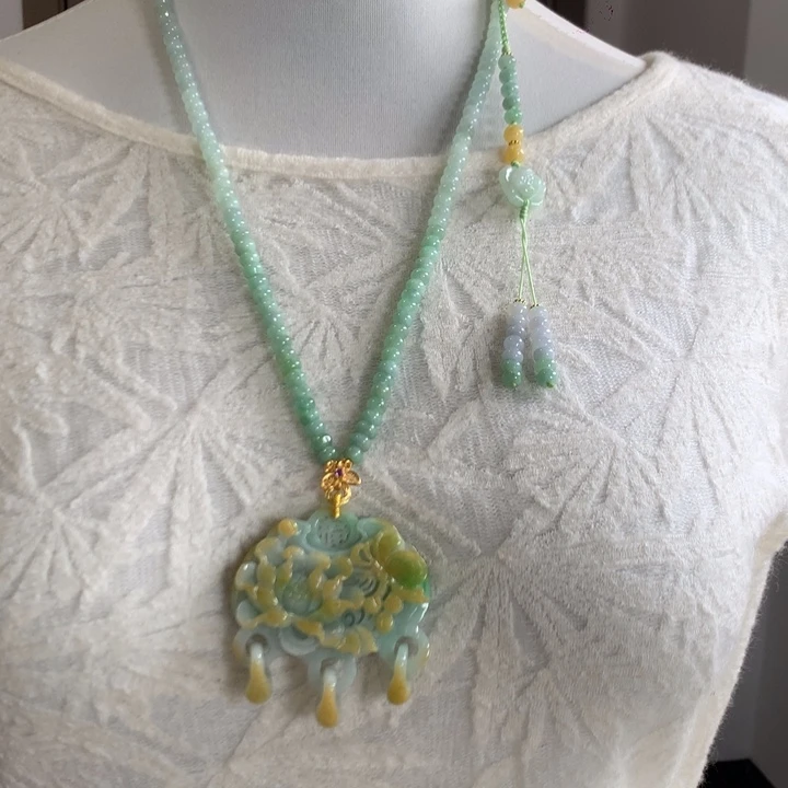 翡翠未镶嵌颈饰吊坠