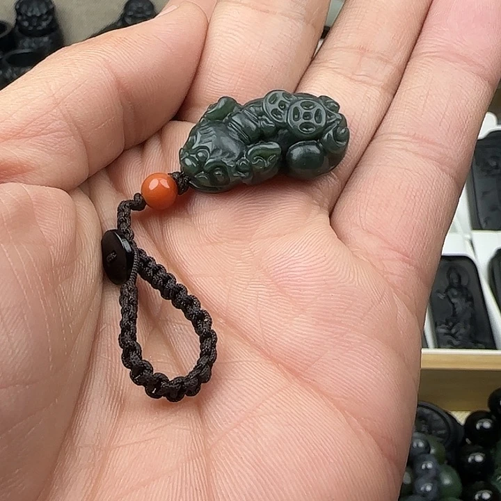 和田玉（青玉）颈饰未镶嵌福利钥匙扣