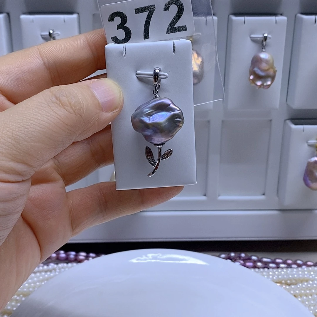 颈饰未镶嵌淡水珍珠