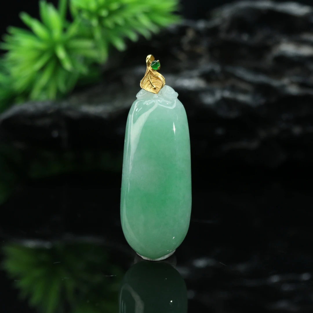 FC19天然缅甸翡翠A货18k福瓜吊坠/500609/保利厦门拍卖