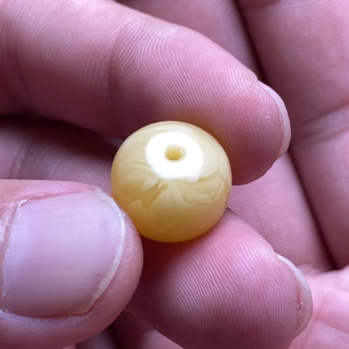 未镶嵌琥珀裸石天然蜜蜡