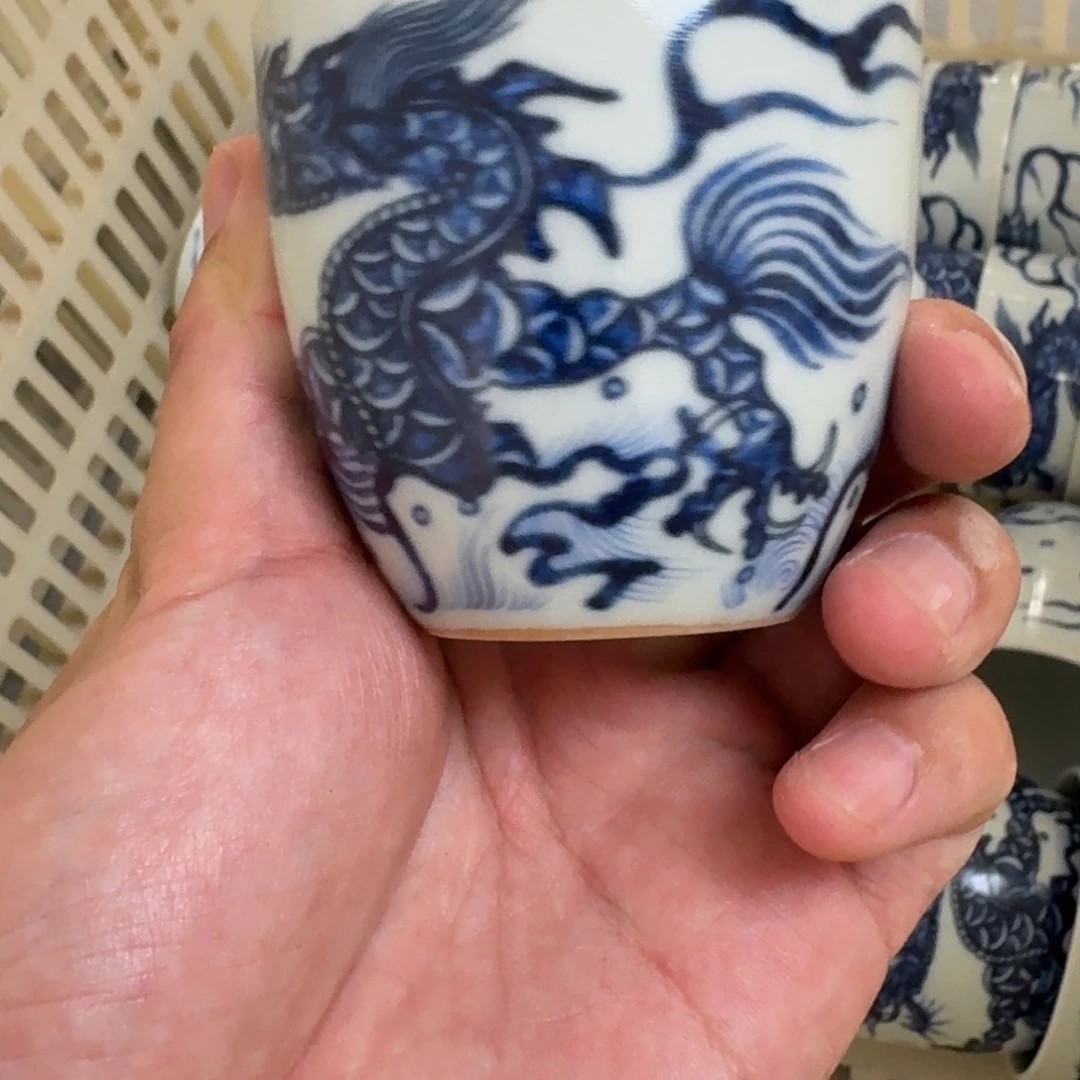 摆件青花鱼化龙手雷杯