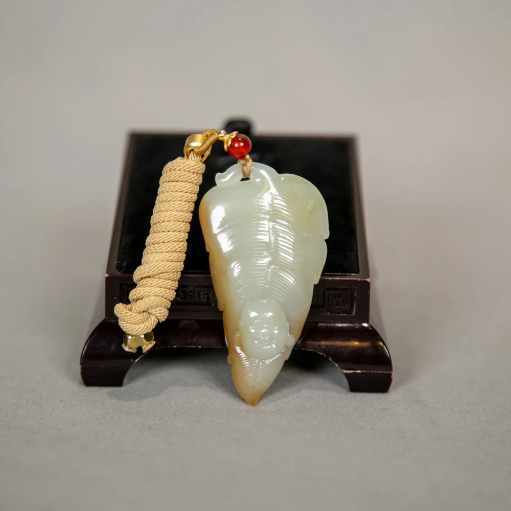 和田玉雕刻挂件ZY11636