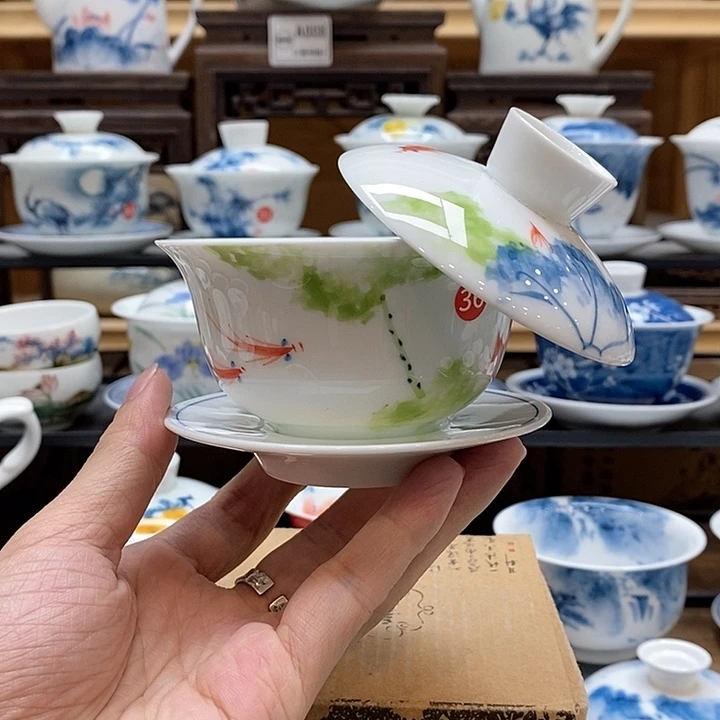 手绘五彩荷花盖碗150cc悬停釉下彩微瑕福利款