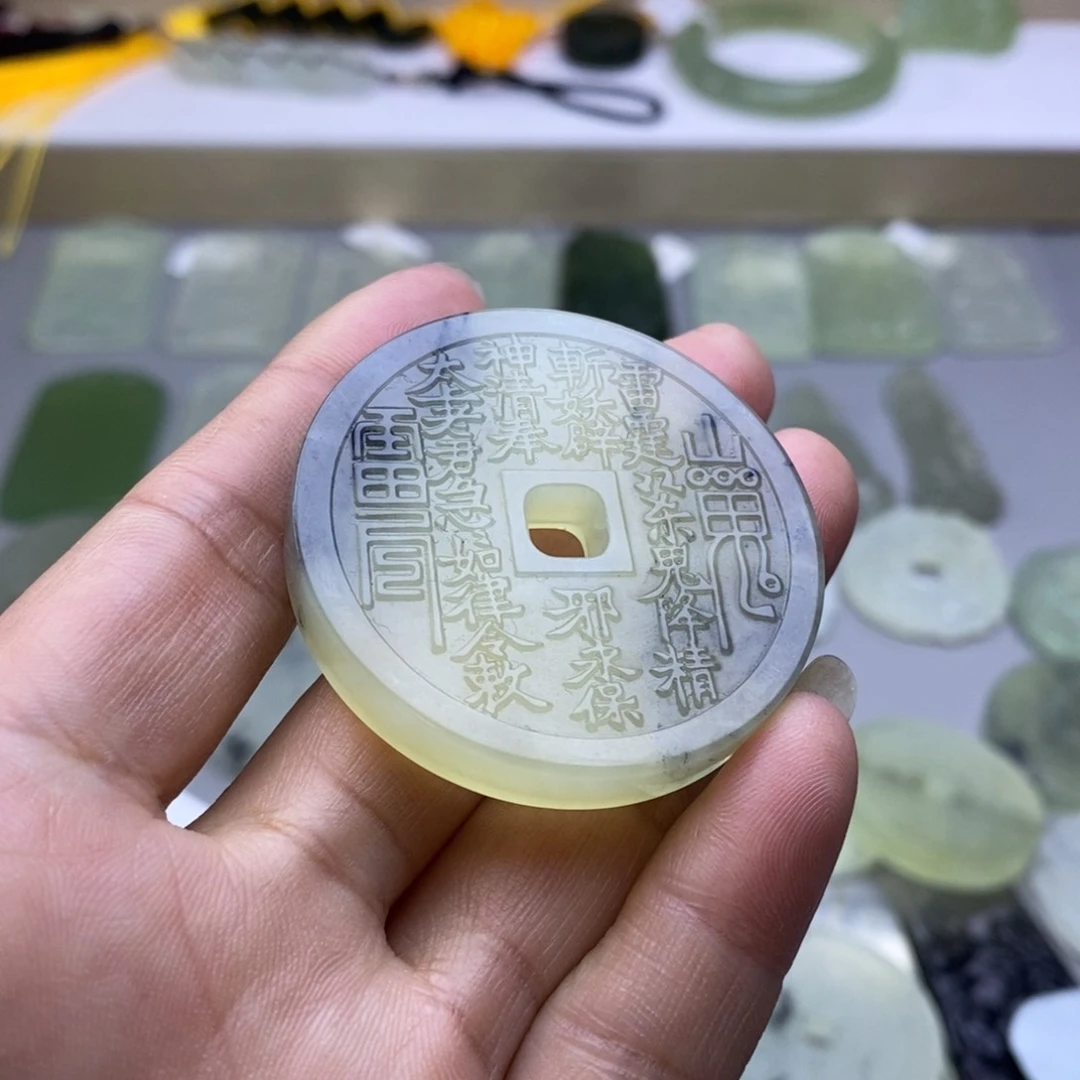 蛇纹石玉颈饰未镶嵌L*颈饰