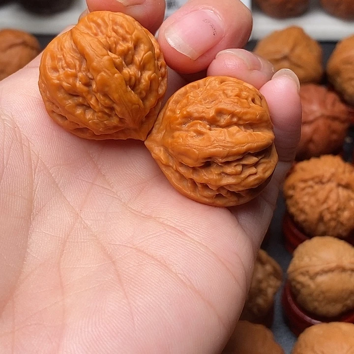 文玩核桃吊坠赤焰龙头