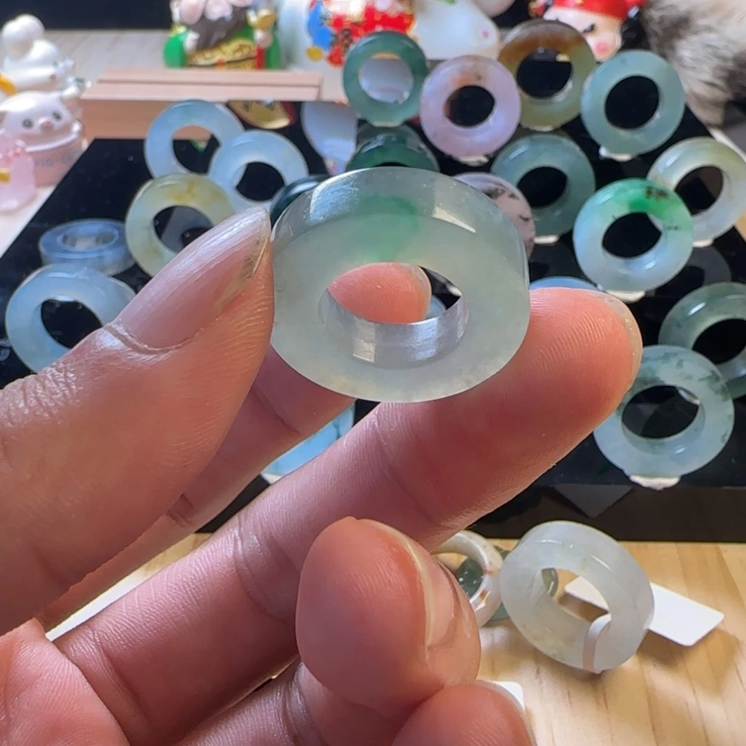 ω***糖定制翡翠未镶嵌戒指