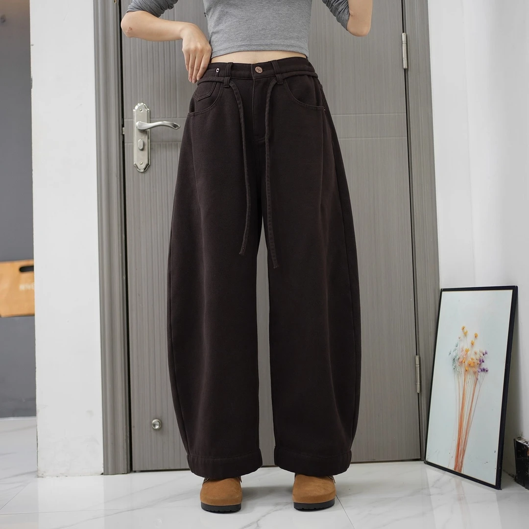 加绒加厚卡其色弯刀牛仔裤女2025年秋冬季大码新款宽松显瘦阔腿裤