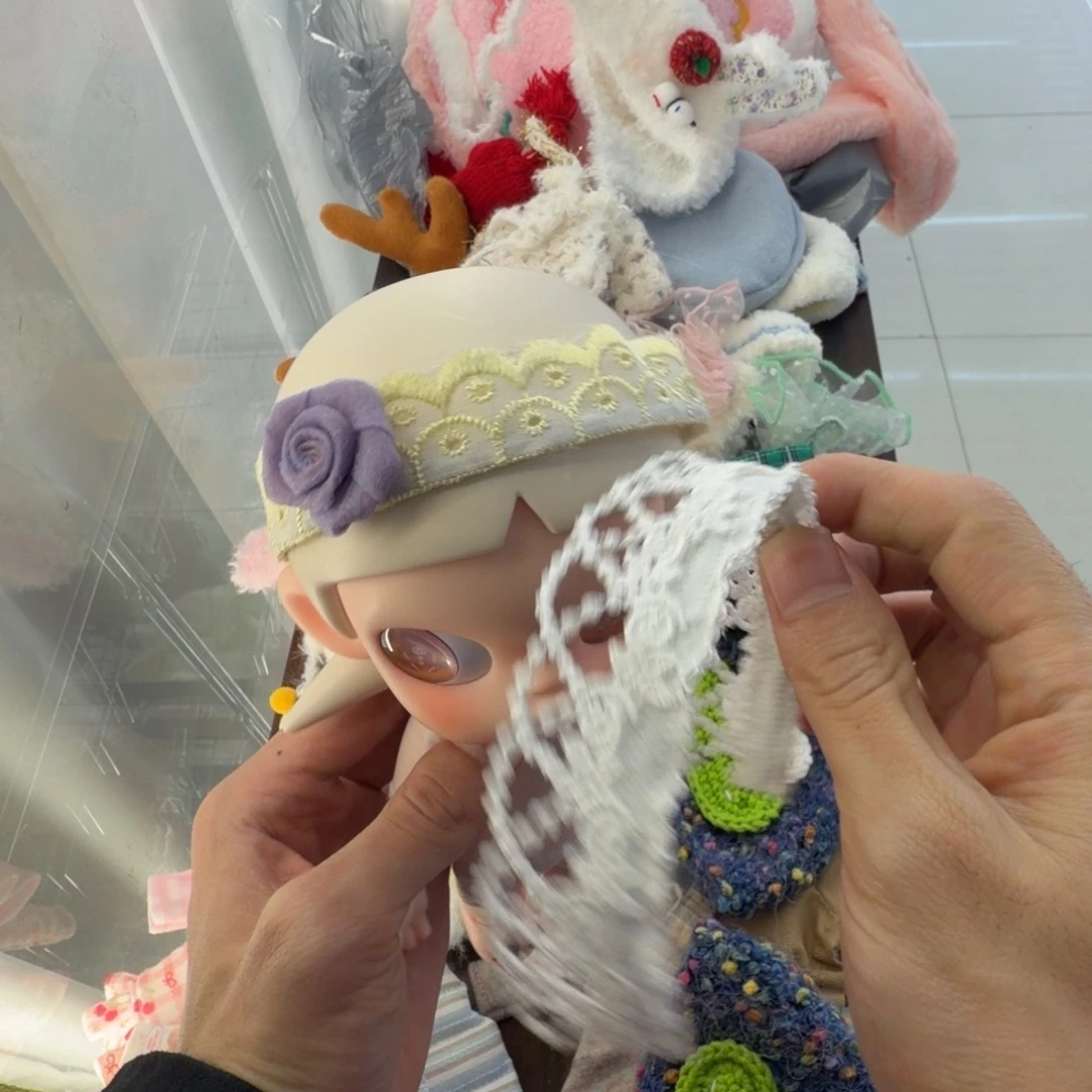 淡黄色或白色发箍，备注颜色