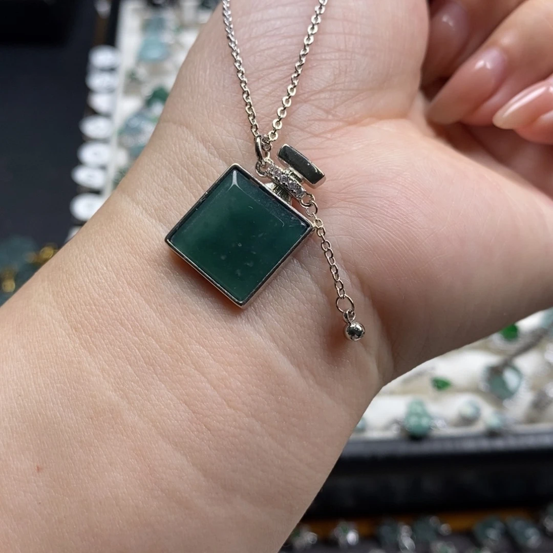 未镶嵌挂件翡翠翡翠