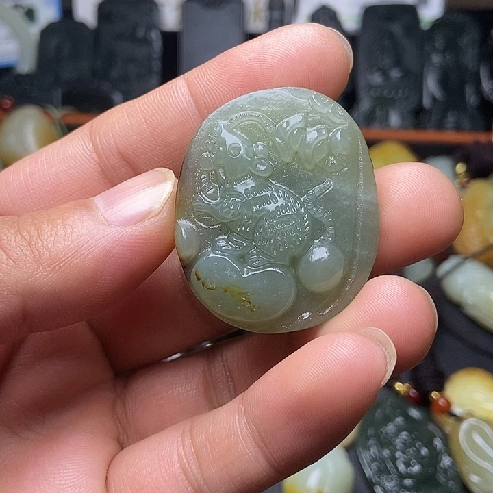 颈饰未镶嵌和田玉