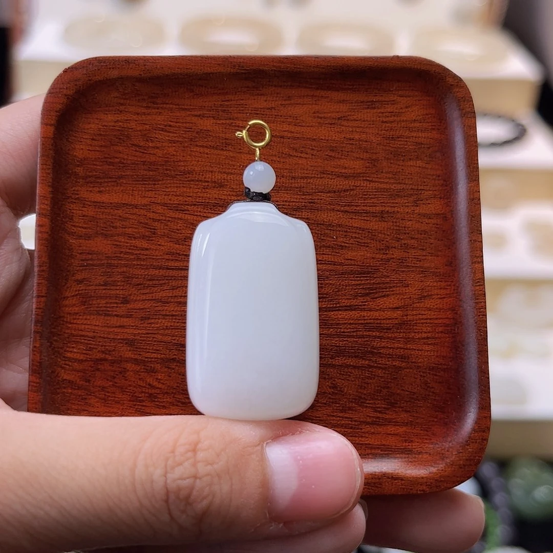 和田玉18K金镶嵌吊坠(不含链)