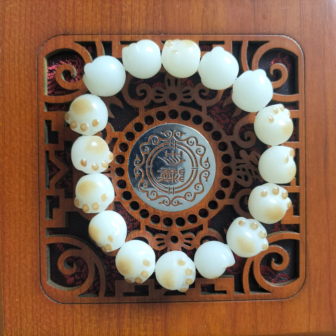 主播推荐   炭烧猫爪  手串 女款