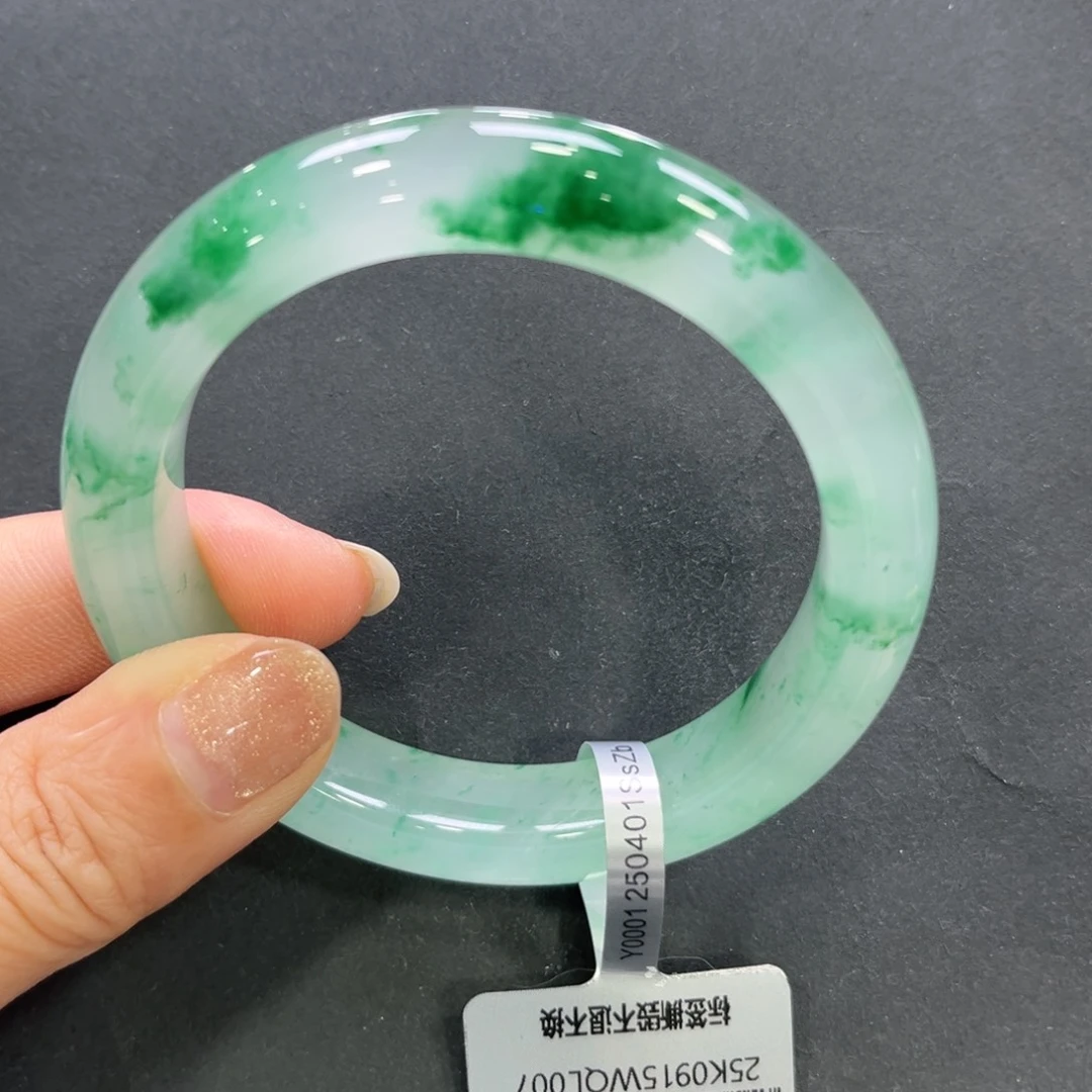 未镶嵌手镯石英质玉（非洲翠）➕小玥55