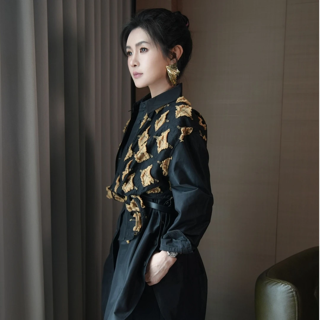 赫小米儿“玛丝菲尔总部‘快闪’6月12.13号"时尚 外套