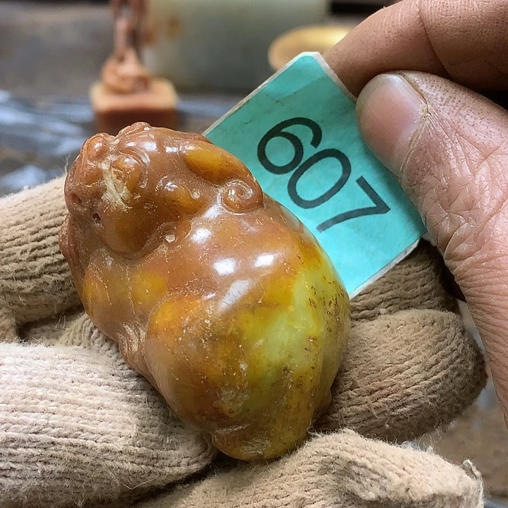 未镶嵌和田玉挂件