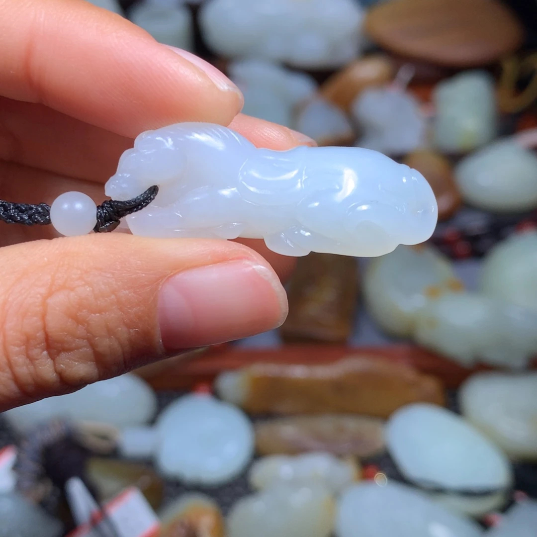 和田玉颈饰未镶嵌