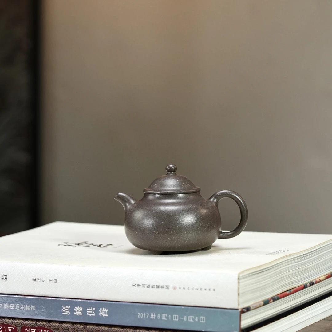 【三足乳鼎·摹古式】 原矿极品天青泥·150cc·内推孔