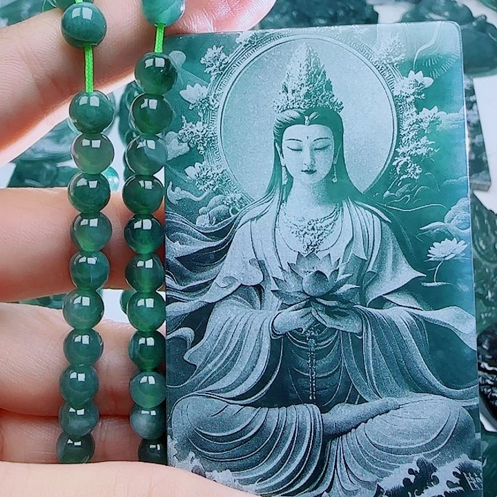 翡翠未镶嵌颈饰多样性发货天然的A货翡翠