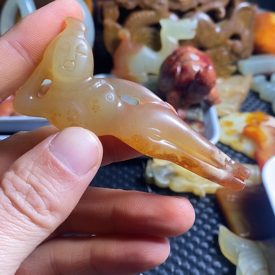 岫岩老玉（透闪石质玉）未镶嵌珠宝奇石