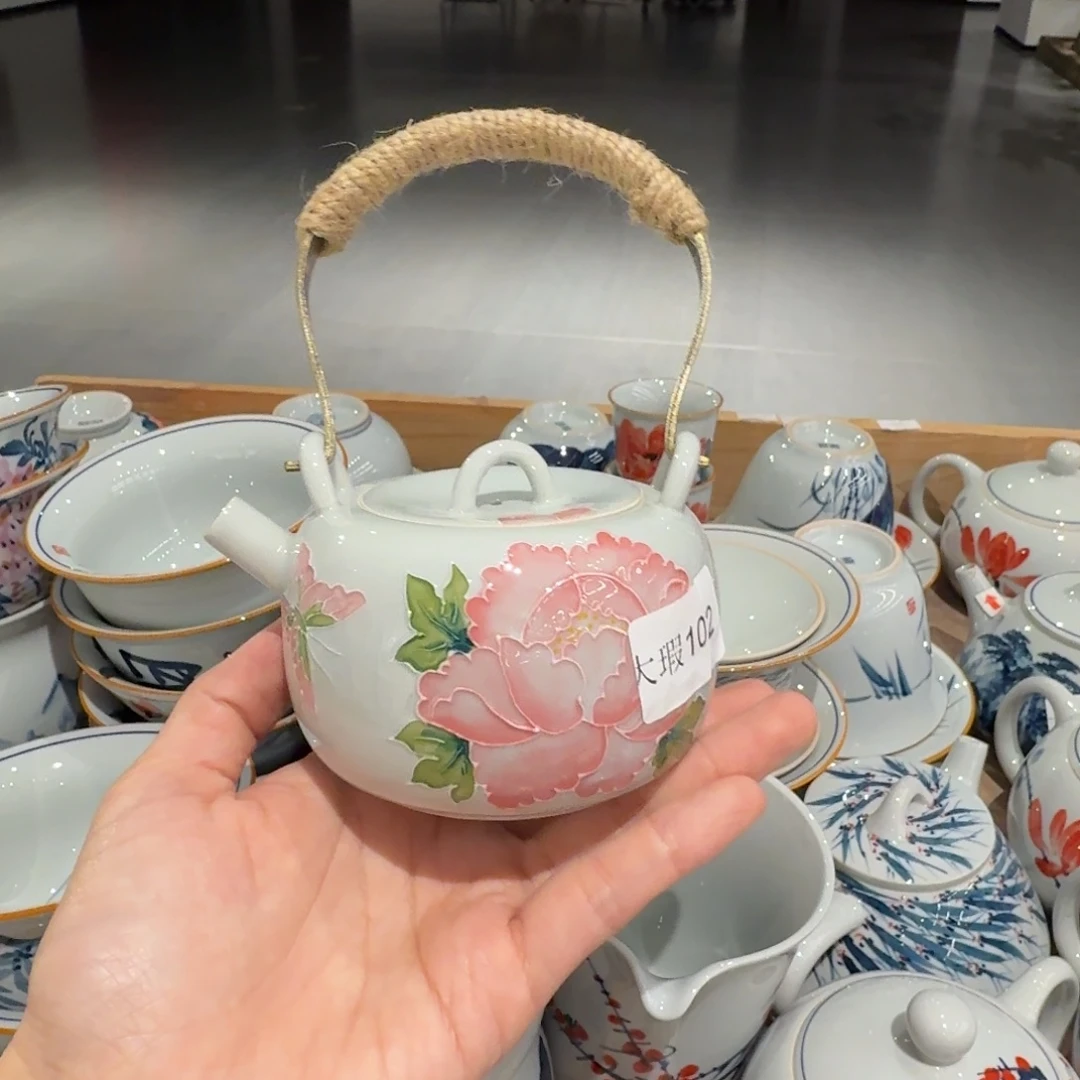 釉下手绘茶具微瑕