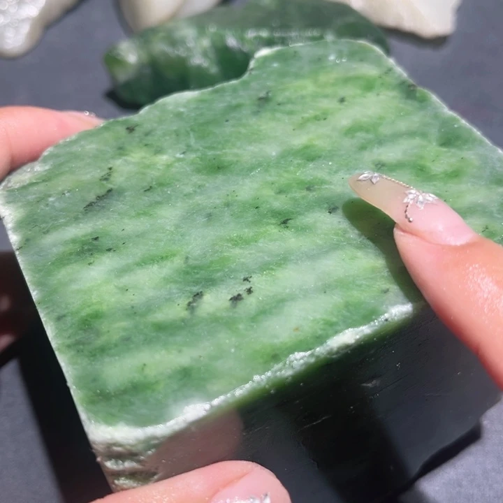 和田玉未镶嵌珠宝奇石