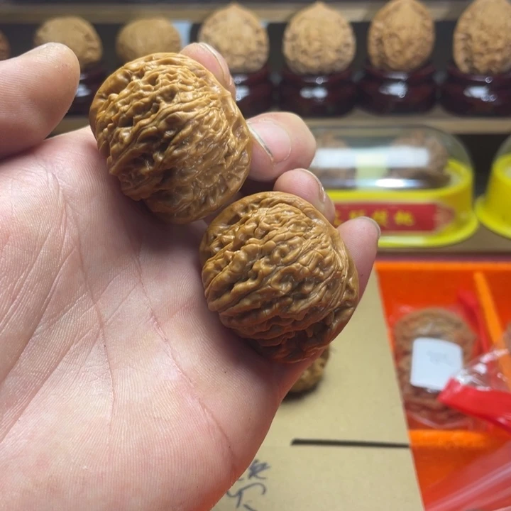 ****-文玩核桃吊坠文玩核桃汉高楼