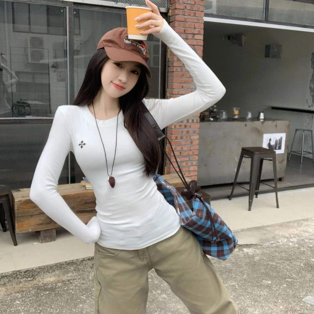 辣妹正肩圆领抗条弹力刺绣十字架长袖修身显瘦软糯秋冬打底衫女