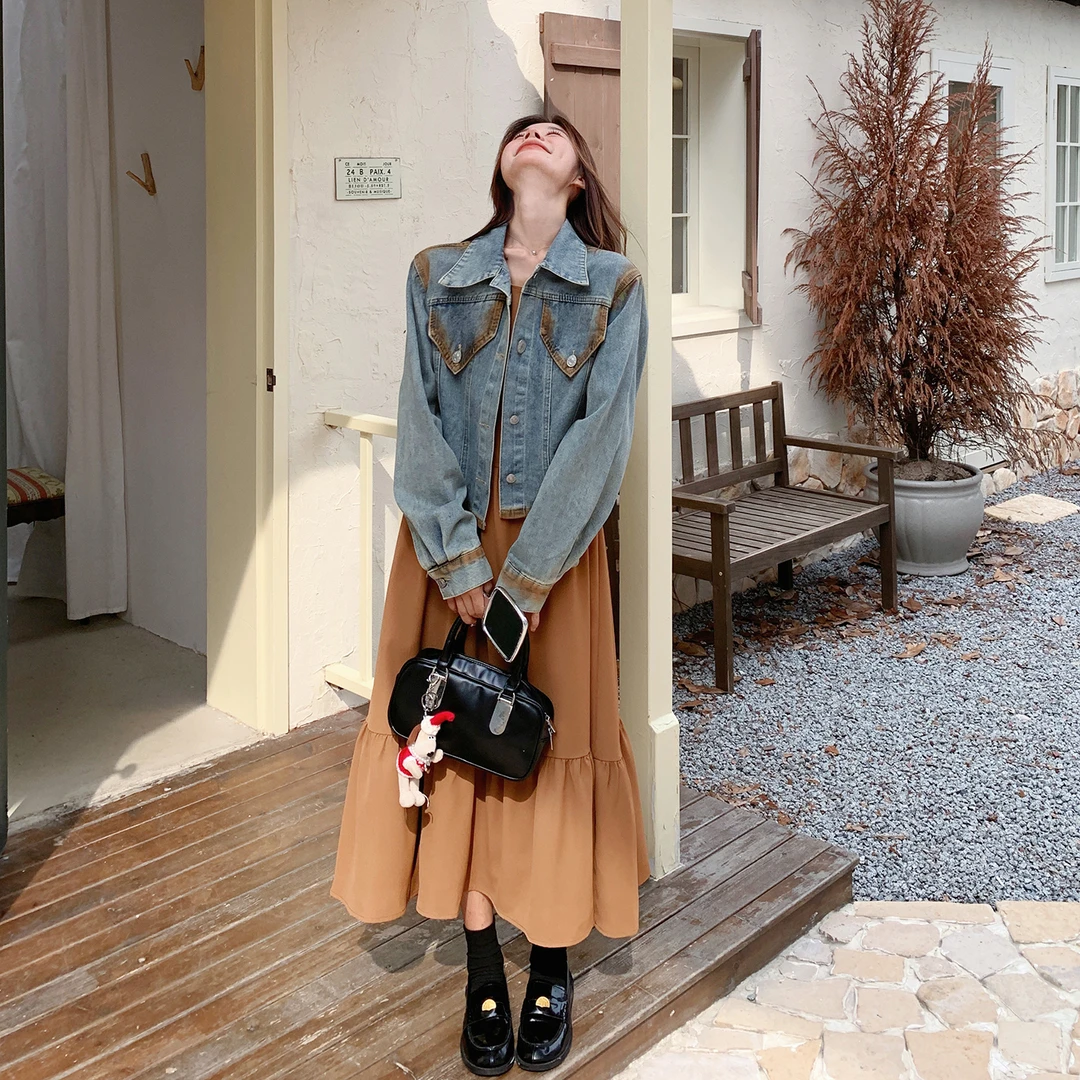 美式复古慵懒风早秋穿搭女2025新款酷飒牛仔外套叠穿吊带裙两件套