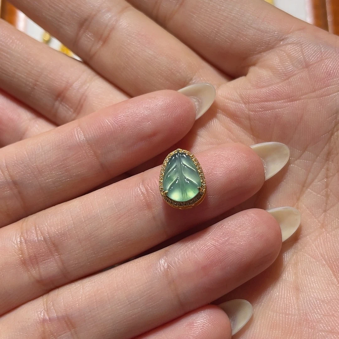 翡翠18K金镶嵌吊坠(不含链)