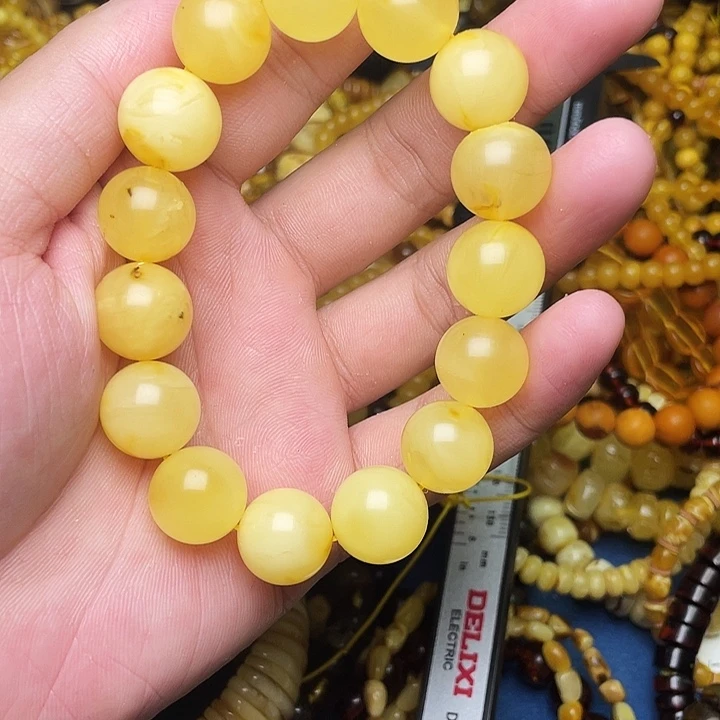 琥珀未镶嵌珠宝奇石