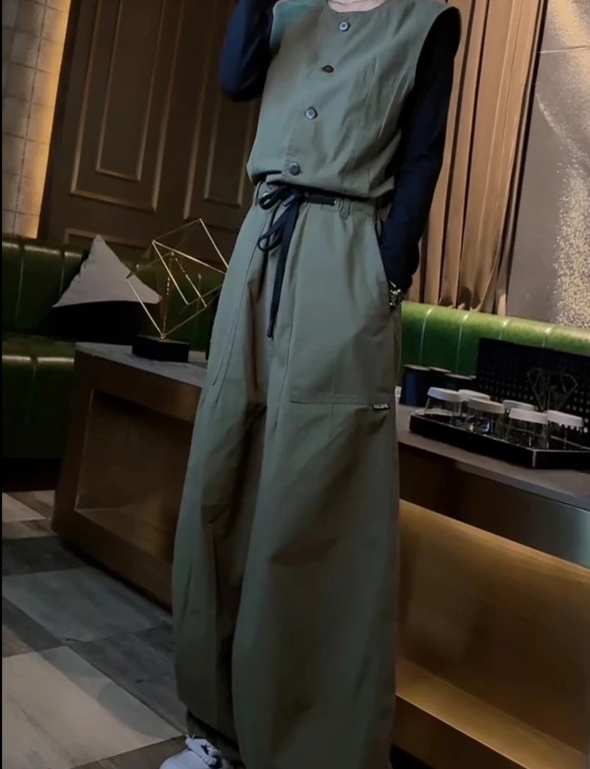 2025秋季新款洋气时尚透气工装连体裤减龄宽松显瘦抽绳军绿色裤子