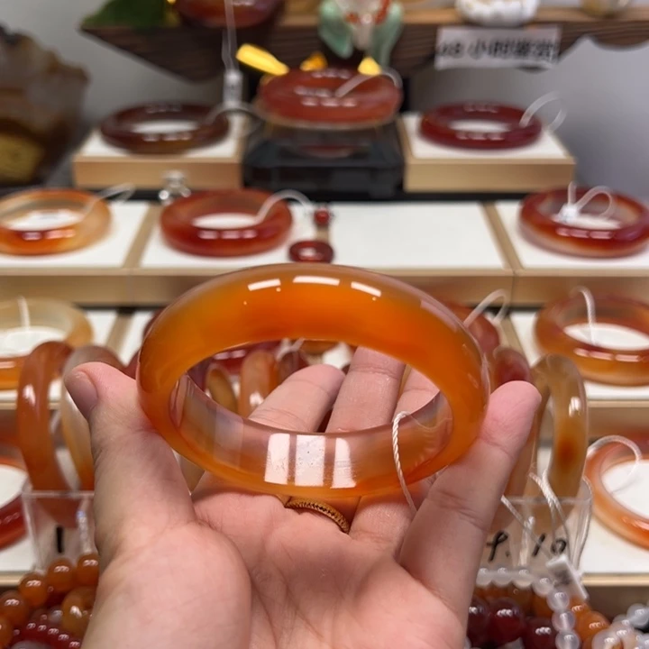 手镯玛瑙/玉髓未镶嵌