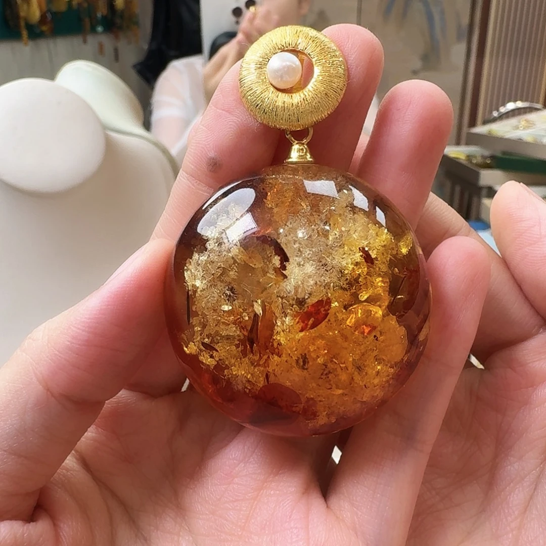 琥珀未镶嵌颈饰吊坠