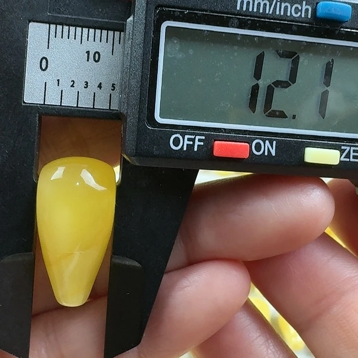 蜜蜡未镶嵌裸石18杂