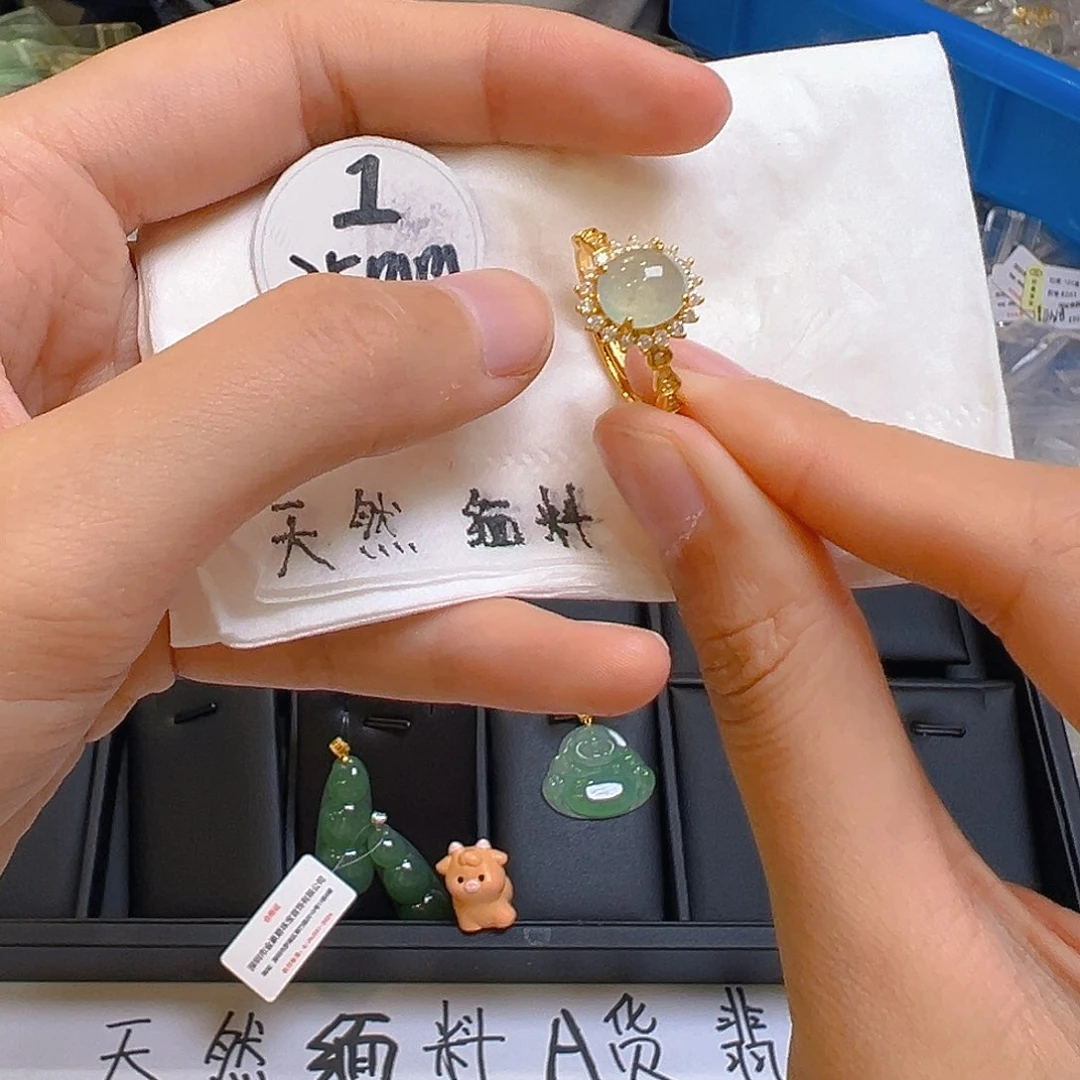 翡翠吊坠(不含链)银S925镶嵌翡翠