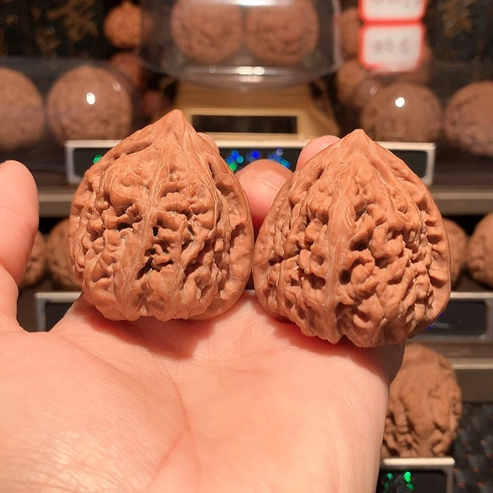 文玩核桃三角桩凤凰台