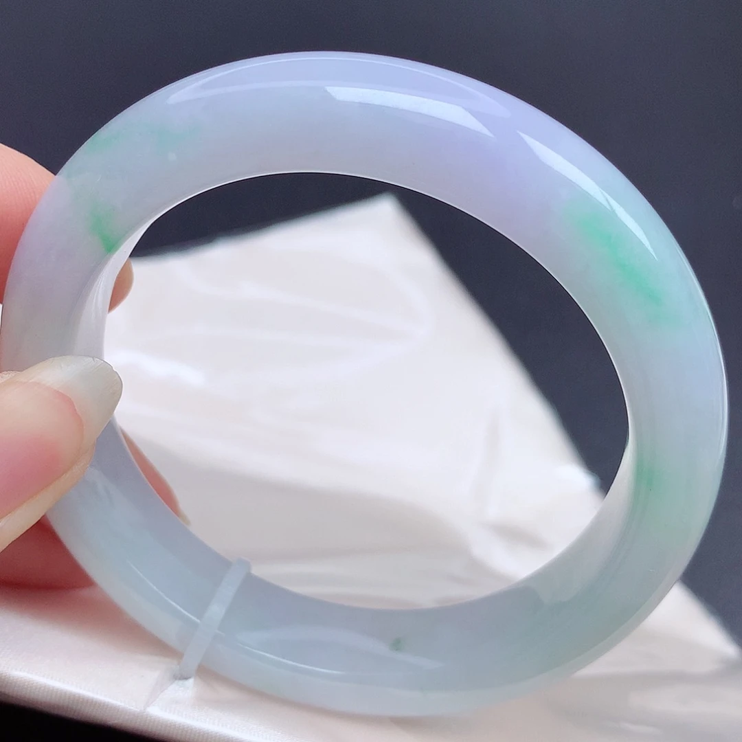 翡翠手镯未镶嵌57.5圈口