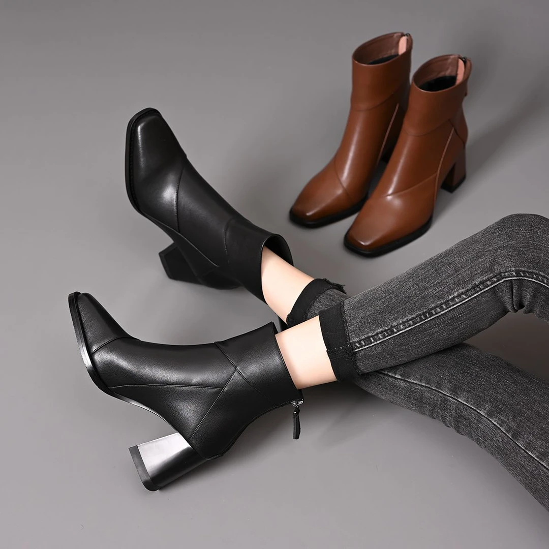 粗跟短靴女2025年新款高跟秋冬季加绒棕色瘦瘦靴英伦风复古马丁靴