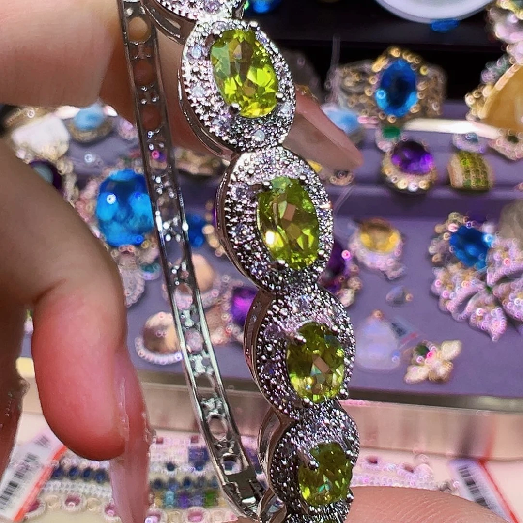 手镯未镶嵌橄榄石