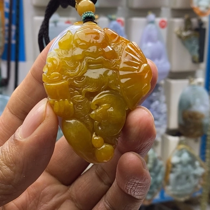 历***！颈饰未镶嵌翡翠钟馗