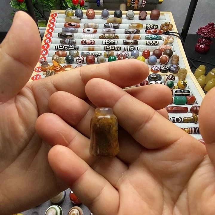 爸****未镶嵌颈饰玛瑙/玉髓