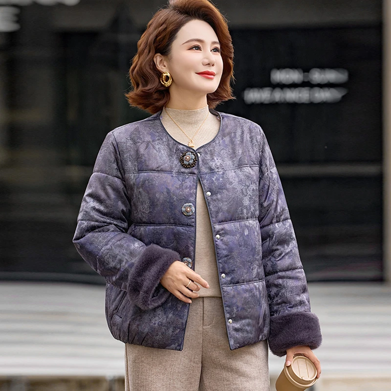 2025新款年轻妈妈冬装时尚圆领棉服洋气中老年女装气质保暖上衣