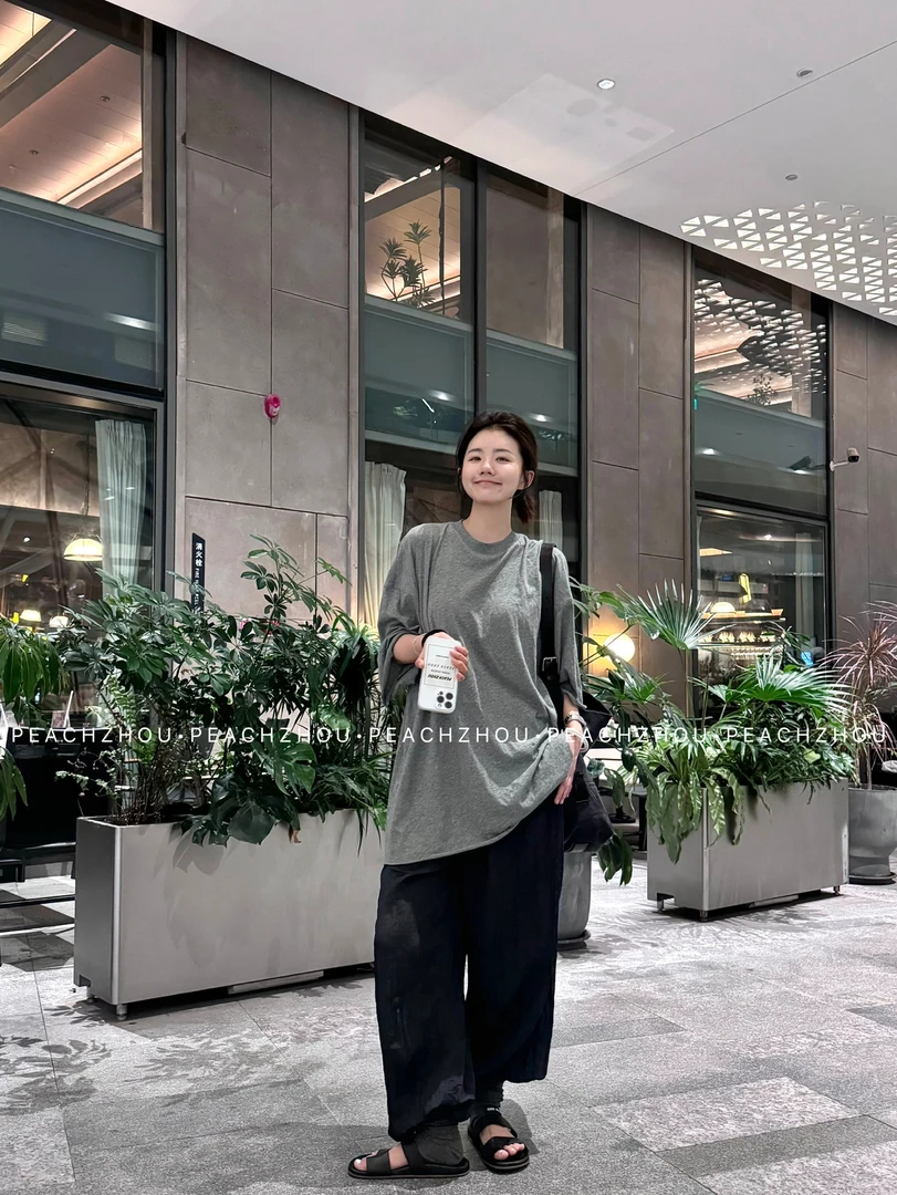 『PEACHZHOU』松驰散边螺纹领口宽松圆领阔版短袖休闲纯色中性T恤女