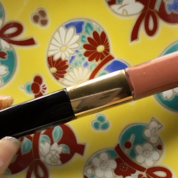 M***y瓷片香奶双头唇188