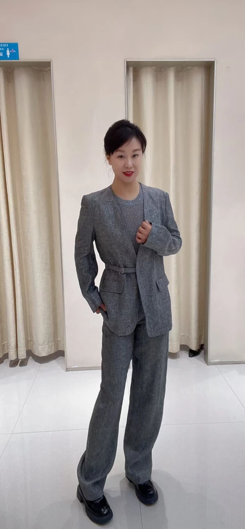迪家时尚极致灰色裤子