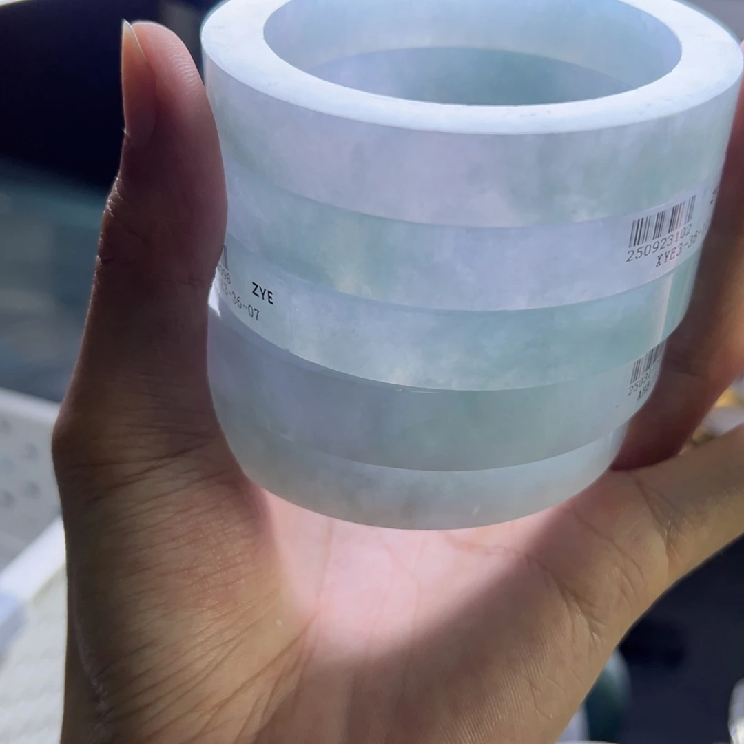 未镶嵌正圈定制翡翠蓝水 50-62