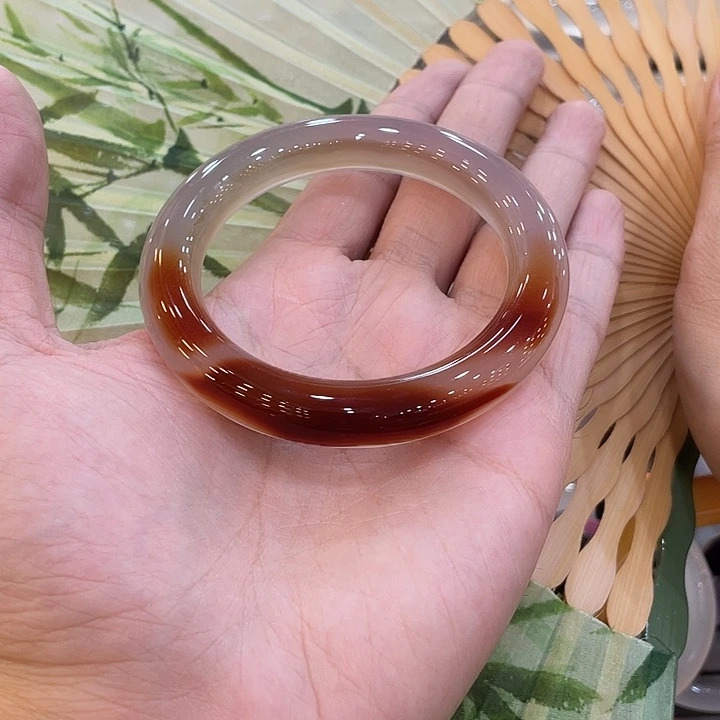 玛瑙/玉髓手镯未镶嵌