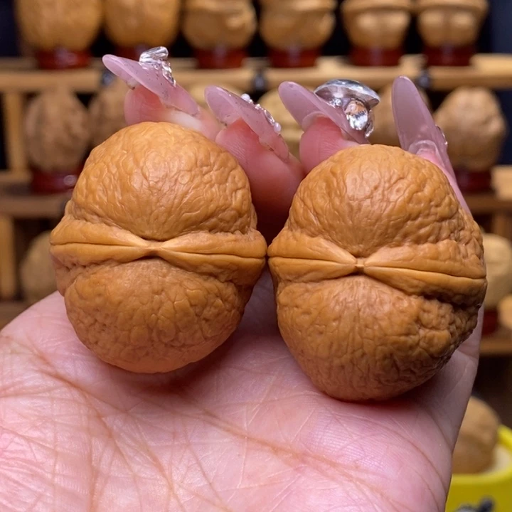 文玩核桃把件光头强25号38尺